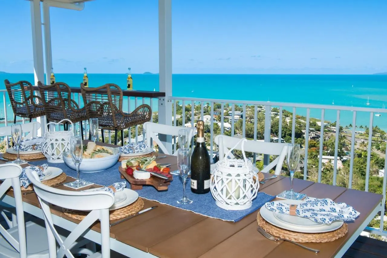 South Hamptons Beach House Airlie Beach