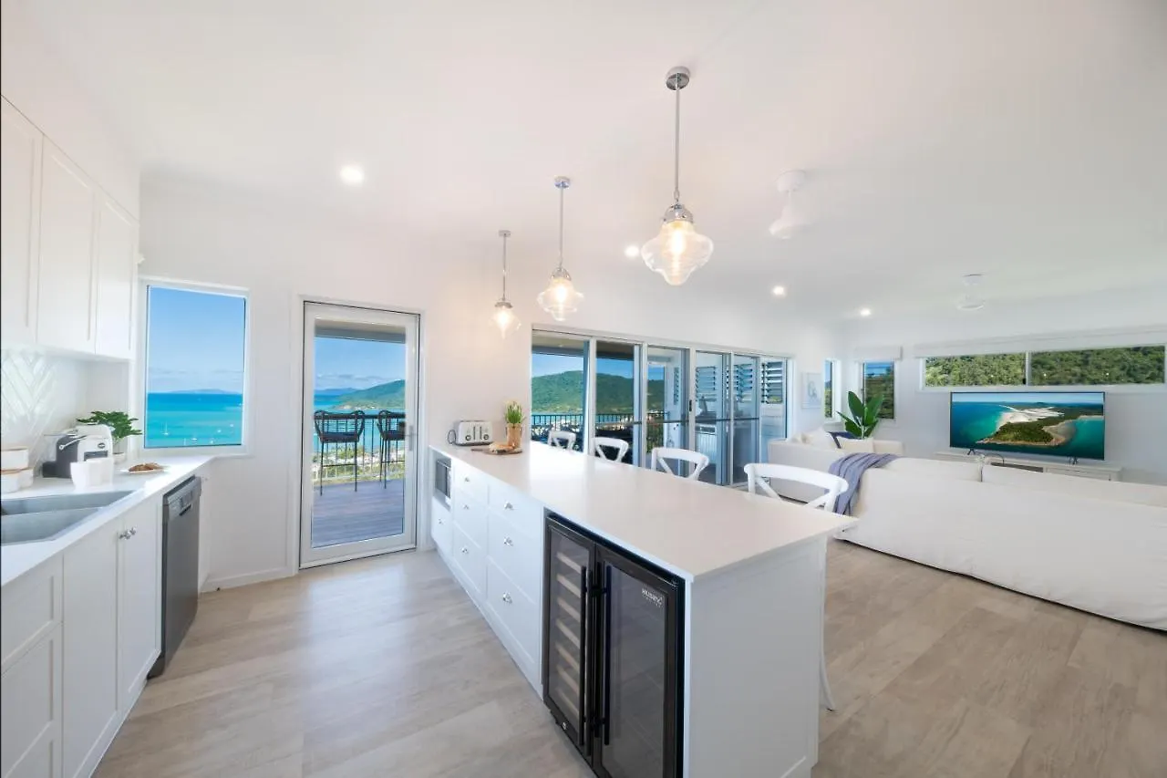 South Hamptons Beach House Airlie Beach 0*,