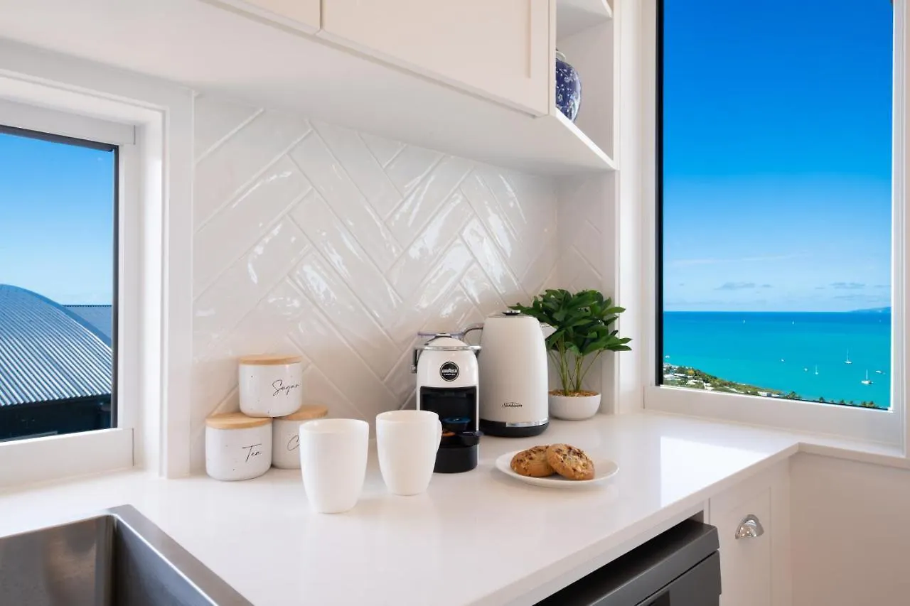 South Hamptons Beach House Airlie Beach Holiday home