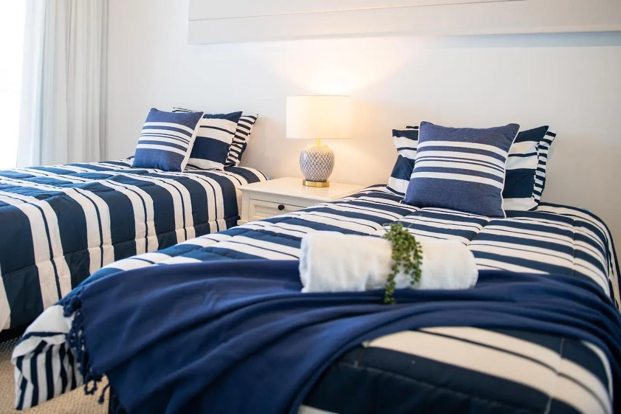 South Hamptons Beach House Airlie Beach 0*,